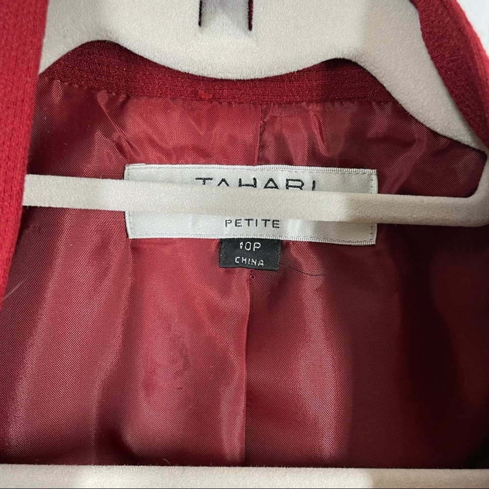 Tahari Deep Red Textured Mandarin Collar Blazer With Gold Accents 10 Petite - Picture 5 of 5